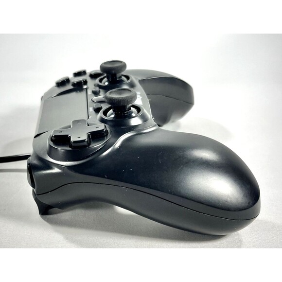 Armor3 Wired Game Controller for PS4, PC, & MAC Tested - Picture 3 of 7